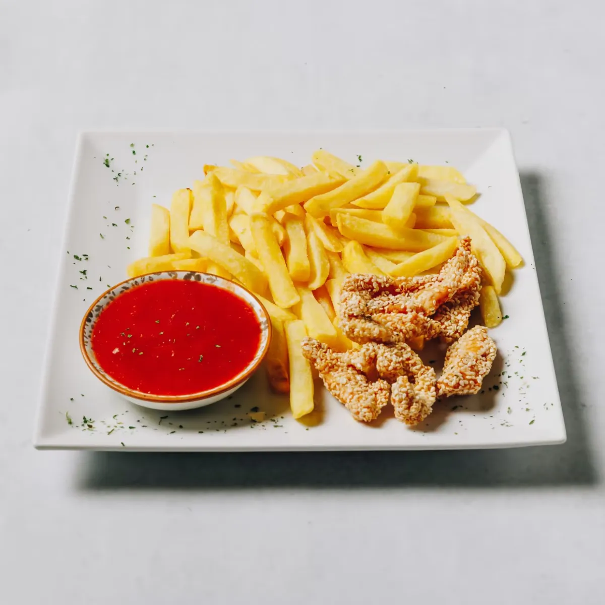 MALI PILEĆI MEDALJONI + POMMES FRITES